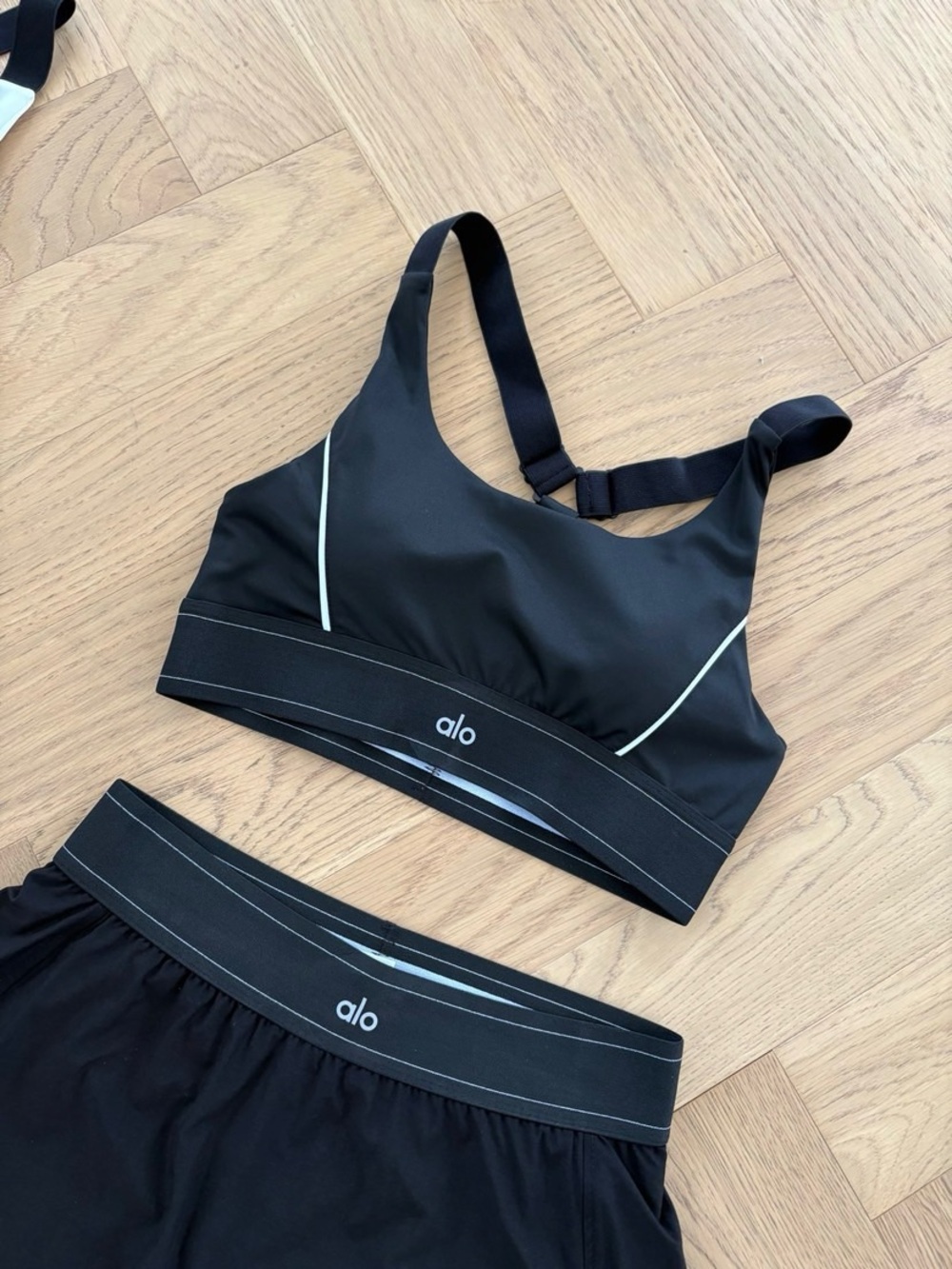 ALO Yoga Black Sports Bra with Reflective Trim